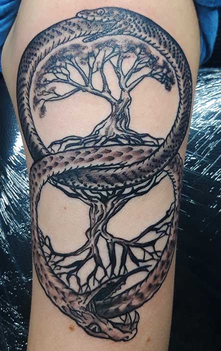 snake-eating-itself-tattoo